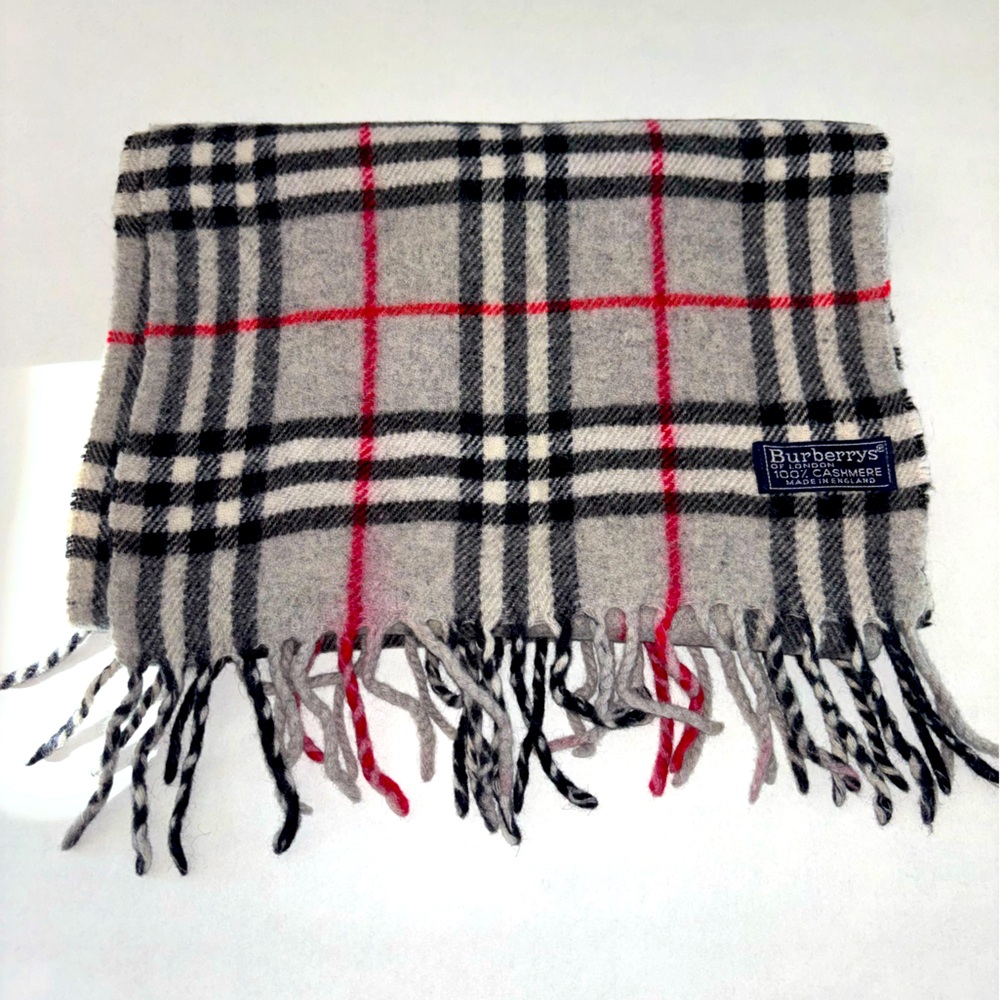 Burberrys Grey Cashmere Scarf